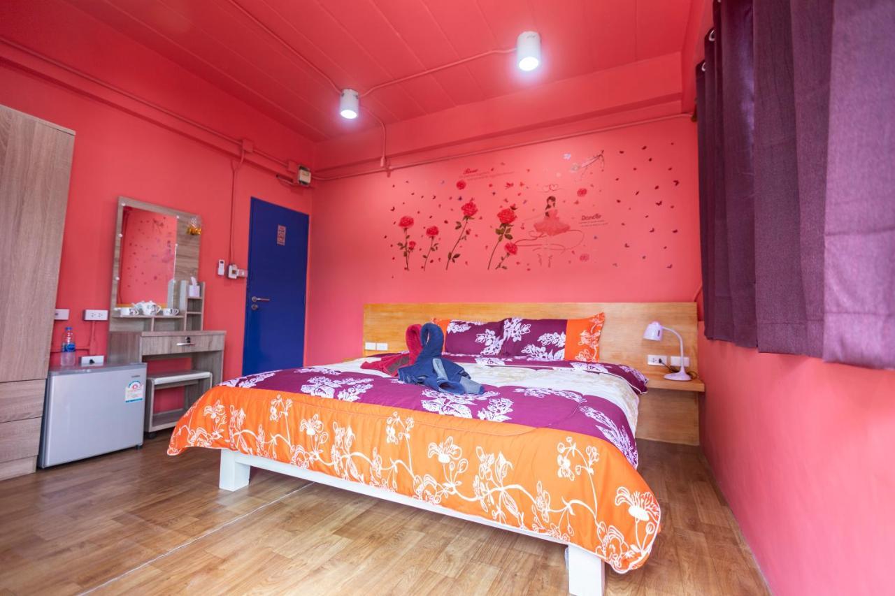 Firefly Phuket Hotel Patong Εξωτερικό φωτογραφία